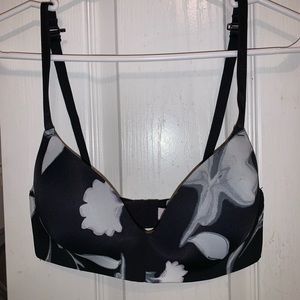 NWOT Auden size 34C wireless bra